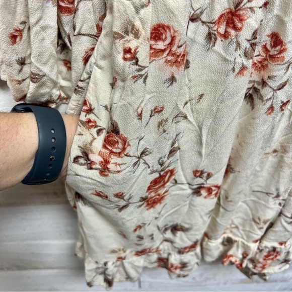 American‎ Eagle Romper Womens Medium Ivory Floral Bell Sleeve Ruffle Pockets - Picture 7 of 12